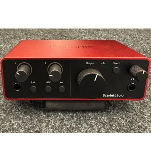 Interface de Áudio Focusrite Scarlett Solo 4ª Geração - Perfeita
