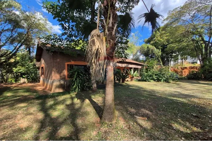 CHÁCARA A VENDA - AMPARO - 12.000 M ² - 3 QUARTOS - PISCINA - CHURRASQUEIRA - POMAR