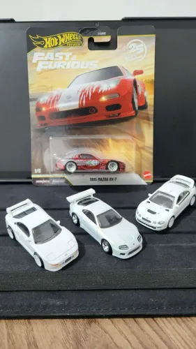 HotWheels Premium (Mazda Rx7, Supra, Celica, Mr2 TRD 200GT)