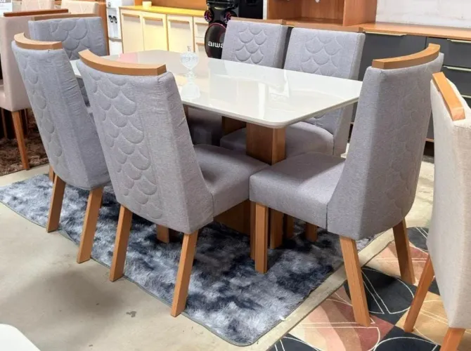Conjunto de mesa 6 lugares cadeiras curvo em madeira tampo em MDF e vidro