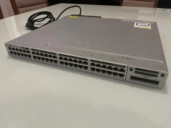 Switch Cisco C3850 48p poe + Módulo sfp 4×10G + 2 fontes