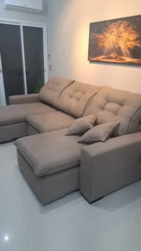 Sofá Retrátil e Reclinável 3 Lugares - Apenas 2 Meses de Uso (Estado de Novo)