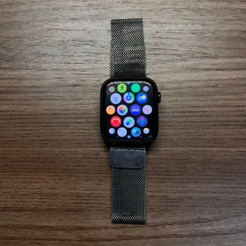Apple Watch Series 9 45mm Midnight (GPS) + Pulseira de Aço e Capinha de Brinde