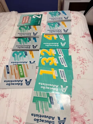 Livros do 2°EM da educação adventista