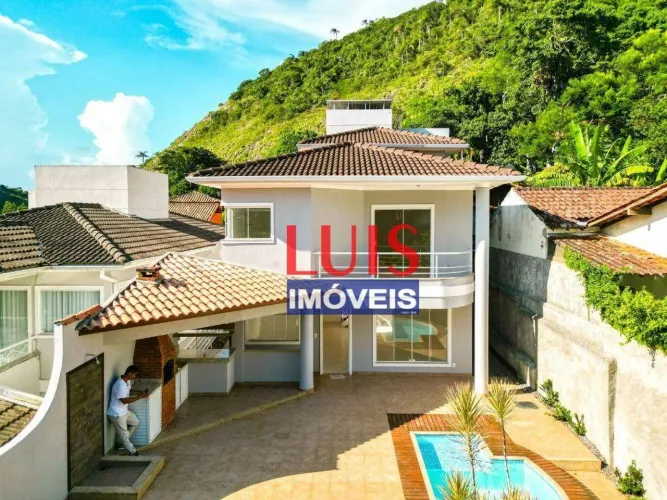 Casa com 4 dormitórios à venda, 260 m² por R$ 2.800.000,00 - Itacoatiara - Niterói/RJ