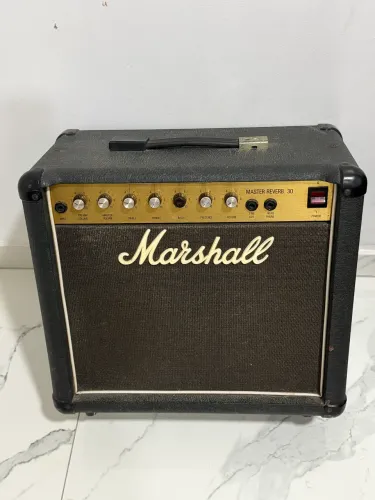 Amplificador Marshall 