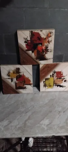 Tres quadros decorativos