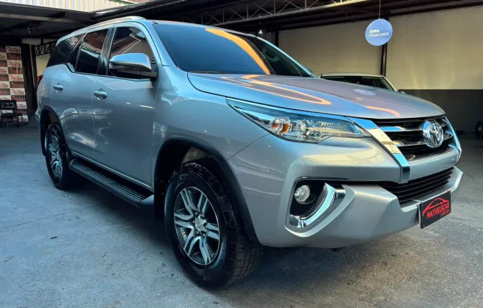 Toyota Hilux SW4 SR 4X2 2.7/ 2.7 Flex 16V Aut. 2019