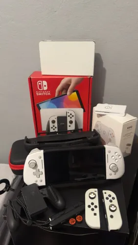 Nintendo Switch OLED 256GB, desbloqueado, kit completo ?