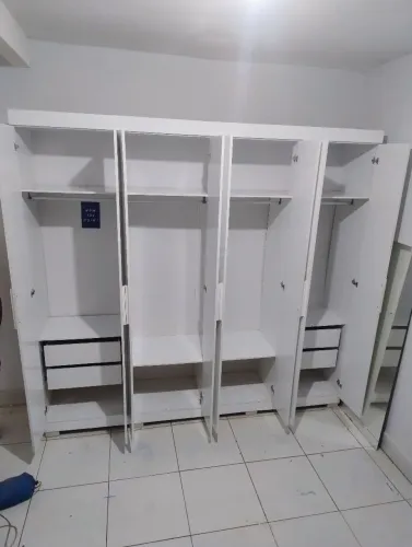 Guarda roupa 8 portas