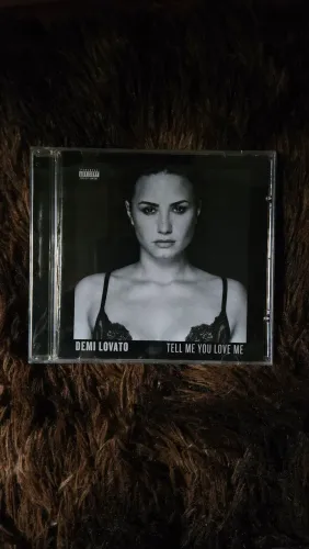 Demi Lovato Tell Me You Love Me