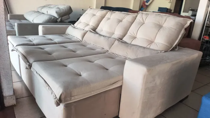 Sofá Retrátil e reclinável Pronto entrega.