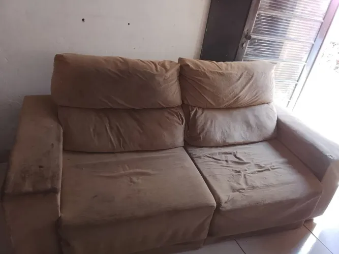 Sofá retrátil e inclinável