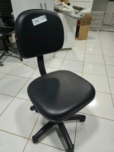 CADEIRA TIPO MOCHO / OPERACIONAL COM RODINHAS
