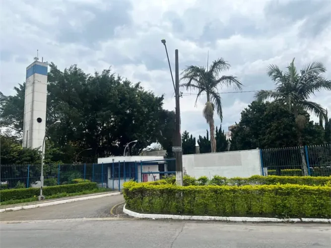 Galpão na Praça Acapulco, 31 3130 m²