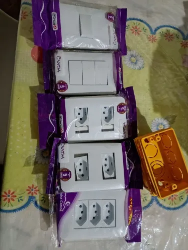Tomadas, interruptores e caixas de luz