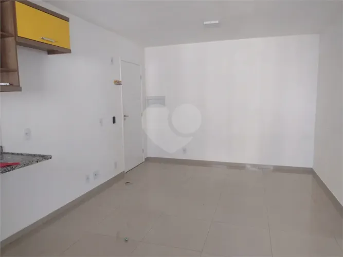 Apartamento para Locação com 2 quartos no Edifício Brisa do Park 3 na cidade de Sorocaba S