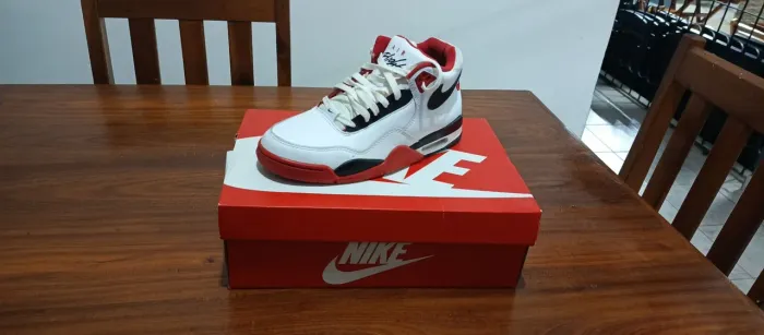 NIKE AIR FLIGHT