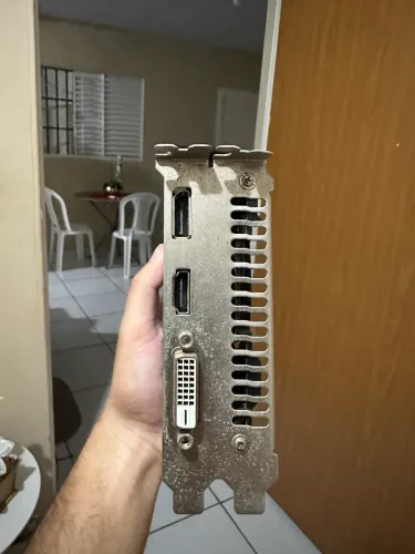 Placa de Vídeo AMD Radeon RX 550 4GB - Usada - Ótimo Estado