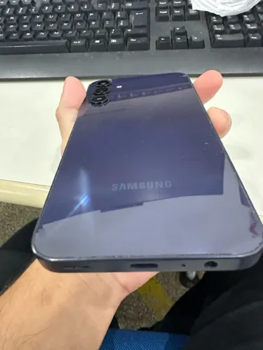 GALAXY A15 semi novo - bem conservado