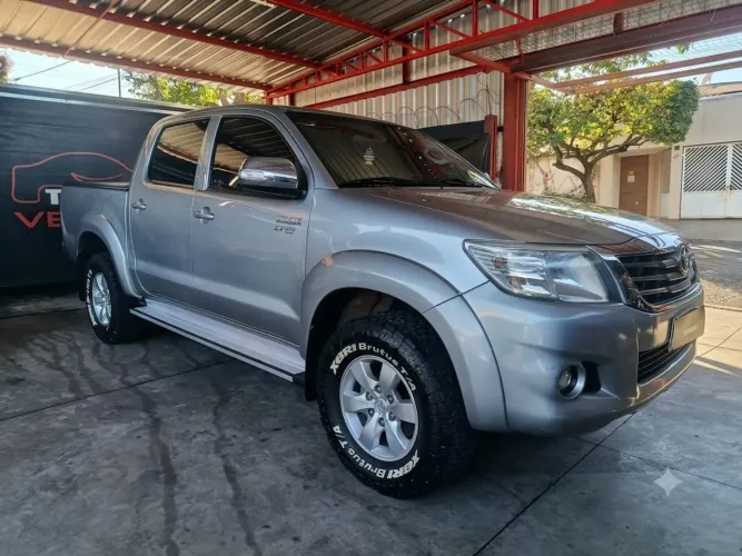 Toyota Hilux CD SRV 4X2 2.7 Flex 16V Aut. 2015