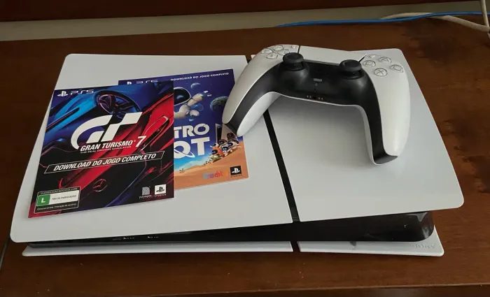 PlayStation 5 - Mídia Digital 1TB + 2 jogos