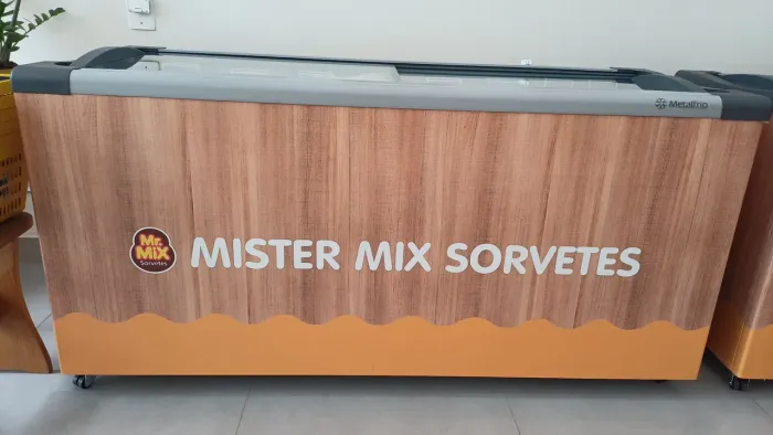 Freezer Metalfrio Semi Novo 1 mês de uso