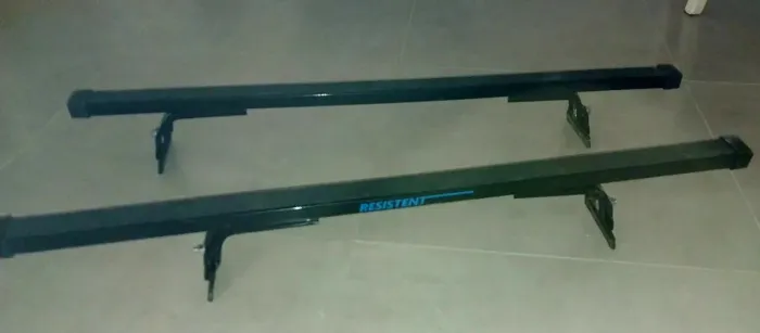 Rack retrátil  carro marca  resistent, novo. compatível pra corsa, sandero, celta etc...