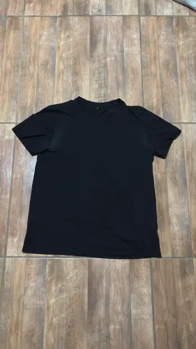 Camiseta básica preta 