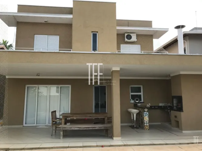 Casa à venda no Condomínio Manacás em Paulínia- SP.
