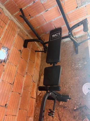 Supino: reto, vira 45° com crucifixo e extensora
