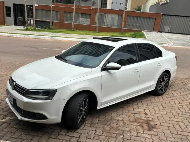 Volkswagen Jetta Highline 2.0 TSI 16V 4P Tiptronic 2013