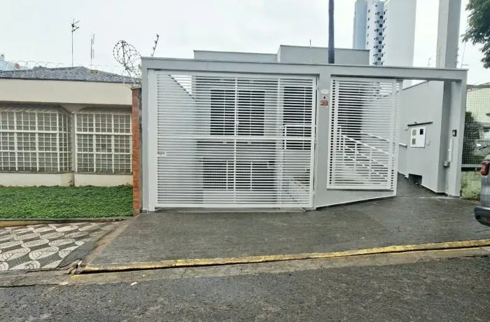 Imóvel comercial com 07 salas para alugar no Centro em Sorocaba/SP.