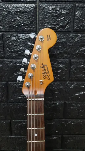 Guitarra study by studebaker