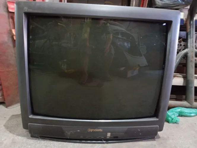 TV 28 POLEGADAS / KONTROLE FUNCIONANDO