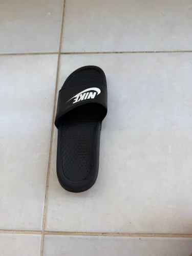 CHINELO NIKE BENASSI JDL