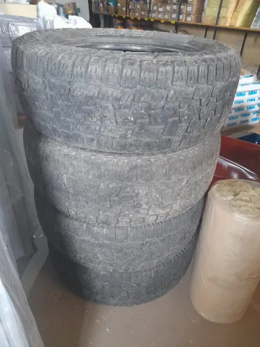 Pneus Scorpion aro17 usados