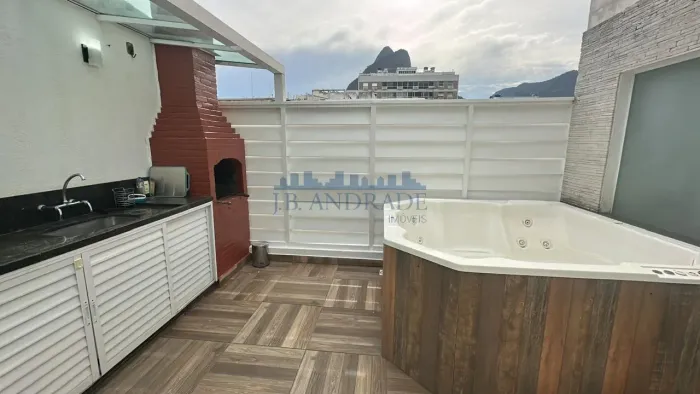 Cobertura Duplex no Leblon 100m² 2 Quartos Quadra da Praia