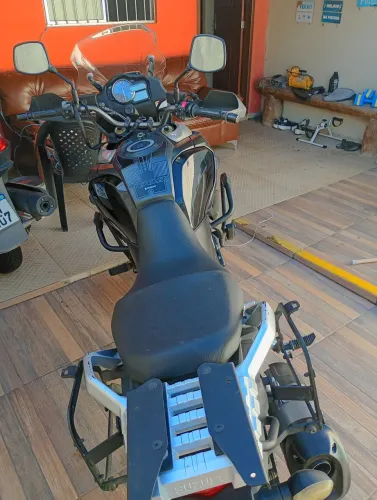 V Strom 1000 muito nova