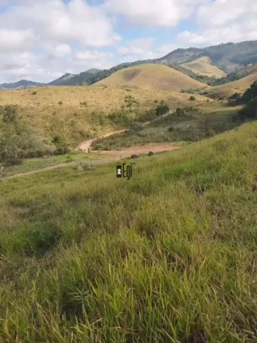 Imóvel para venda tem 440000 metros quadrados com 4 quartos em Zona Rural - Santos Dumont
