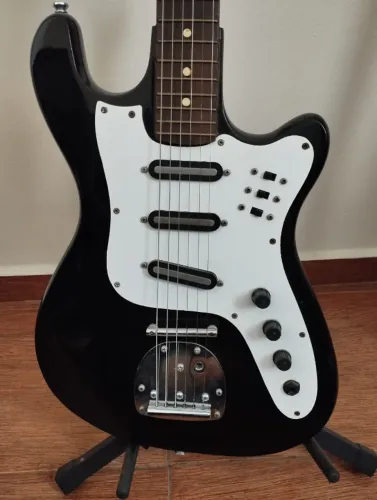 Guitarra Tonante Finder anos 80