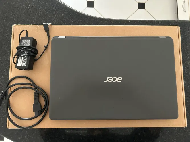 Notebook Acer I3 10° ideal para estudantes