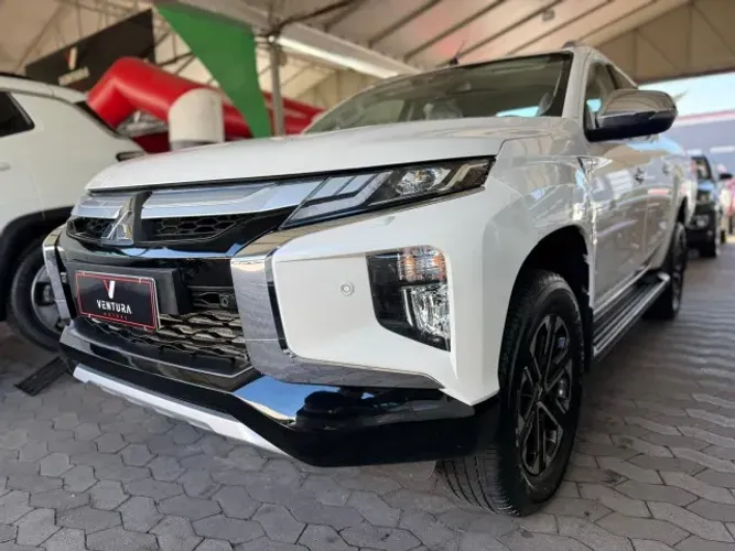 Mitsubishi L200 Triton Sport HPE-S 2.4 CD Dies. AUT 2024