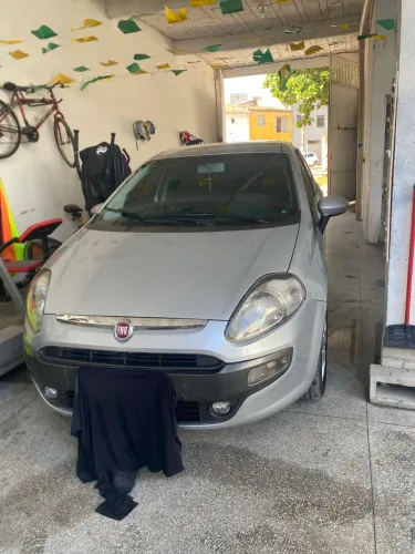 Fiat Punto Essence 1.6 Flex 16V 5P 2014