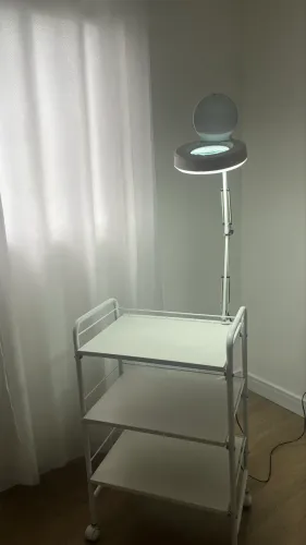 Kit Carrinho e lupa de estética