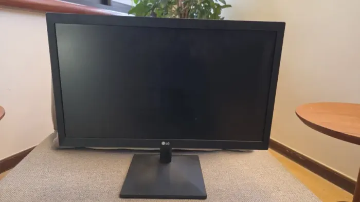 Monitor Lg 20mk400h 19.5 Led Hdmi Vga Vesa Usado