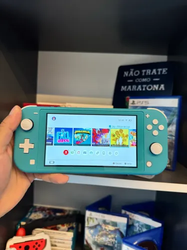 Nintendo Switch Lite semi-novo