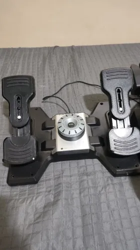 Pedal Saitek | Simulador de voo