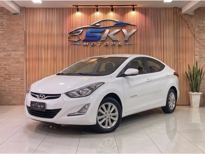 Hyundai Elantra GLS 2.0 16V Flex Aut. 2015
