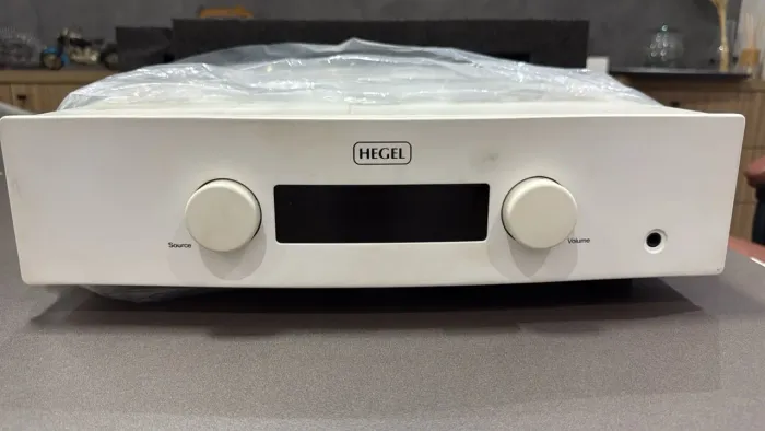 Amplificador integrado da marca Hegel